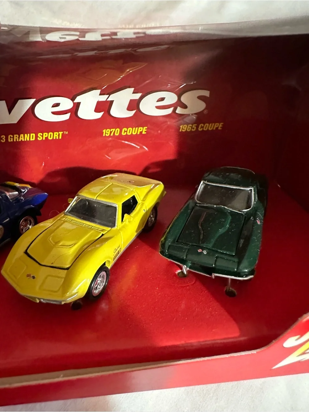 Johnny Lightning 4 Car Box Set Corvettes Lot of Two